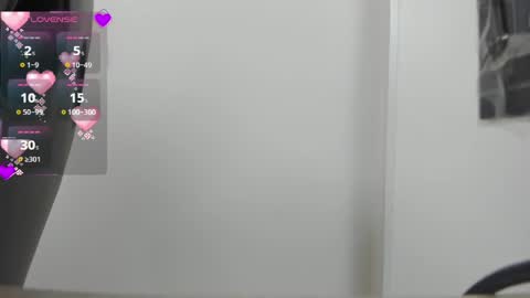 Snapshot of kelsseyanders chatting on May 8, 12:43 pm online show from May 8, 12:43 pm