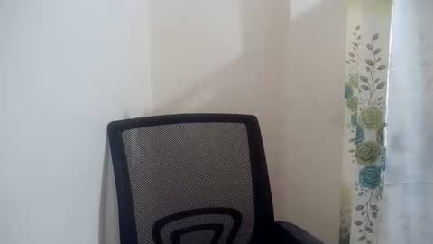 kelsyslutty online show from September 10, 11:10 am
