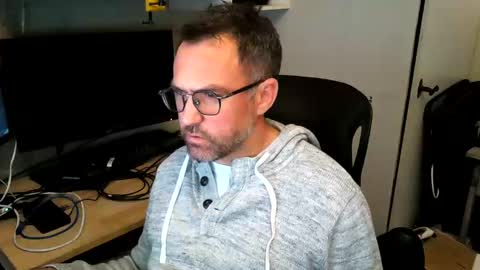 Snapshot of kelvin06133 chatting on January 4, 11:17 pm kelvin06133 online show from January 4, 11:17 pm