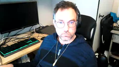 Snapshot of kelvin06133 chatting on January 12, 9:51 pm kelvin06133 online show from January 12, 9:51 pm