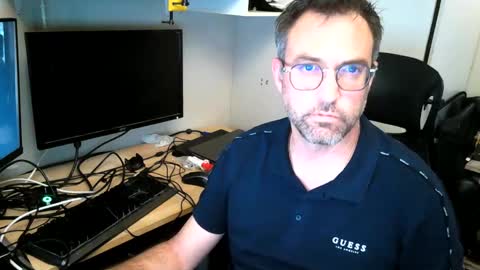 Snapshot of kelvin06133 chatting on January 23, 9:29 pm kelvin06133 online show from January 23, 9:29 pm