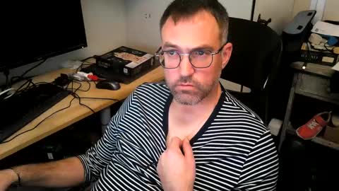 Snapshot of kelvin06133 chatting on January 26, 8:13 pm kelvin06133 online show from January 26, 8:13 pm