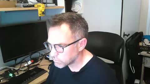 Snapshot of kelvin06133 chatting on February 4, 10:45 pm kelvin06133 online show from February 4, 10:45 pm