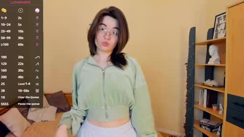 Lina online show from June 5, 8:14 pm