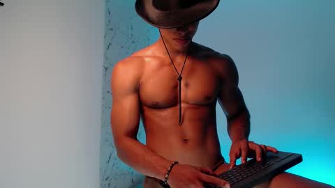 ken__owensx online show from March 8, 9:29 pm