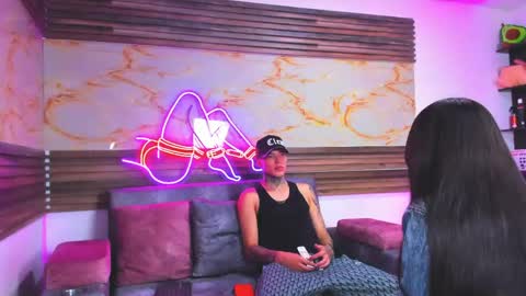 Snapshot of ken_and_bonnie chatting on April 18, 7:51 pm ken_and_bonnie online show from April 18, 7:51 pm