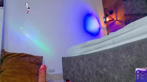   online show from December 27, 5:52 am