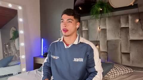 Snapshot of ken_boy_ chatting on October 9, 2:53 am   online show from October 9, 2:53 am