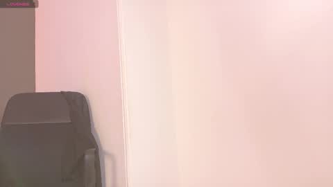 Snapshot of ken_boy_ chatting on November 3, 11:22 am   online show from November 3, 11:22 am