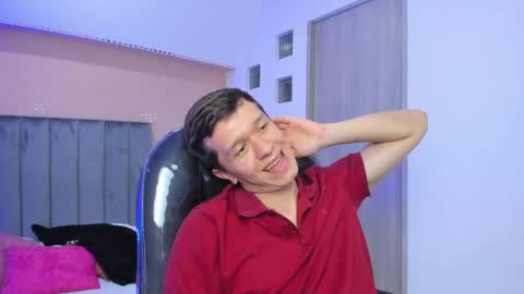 Snapshot of ken_col chatting on April 11, 4:39 am Ken Col online show from April 11, 4:39 am