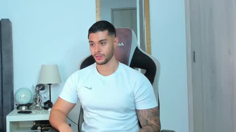 ken_mailik online show from October 31, 11:17 pm