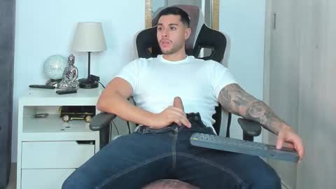 ken_mailik online show from February 11, 5:45 am