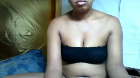 Snapshot of kenalie chatting on June 7, 12:09 pm Kenalie online show from June 7, 12:09 pm