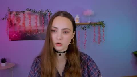 Sweet Kendal online show from February 3, 8:30 am