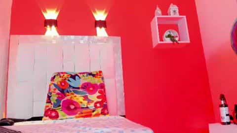 Snapshot of kendal_hot69_ chatting on July 28, 6:20 pm kendal_hot69_ online show from July 28, 6:20 pm