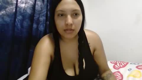 Snapshot of kendalbabyx chatting on February 19, 1:40 pm kendalbabyx online show from February 19, 1:40 pm