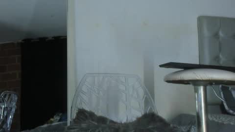 Kendall online show from February 8, 10:07 am