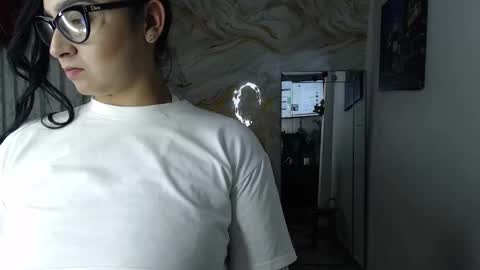 kendall  online show from September 13, 8:14 am