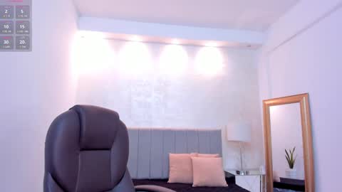 kendall_roous online show from September 13, 6:40 pm