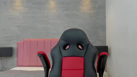 kendall_roous online show from October 15, 11:43 am