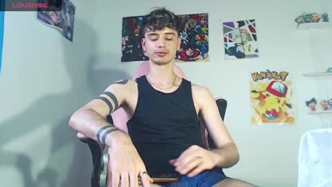 Snapshot of kendall_ros chatting on December 29, 10:36 pm kendall ross online show from December 29, 10:36 pm