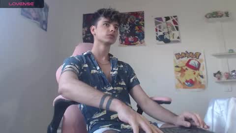 Snapshot of kendall_ros chatting on January 19, 3:10 pm kendall ross online show from January 19, 3:10 pm