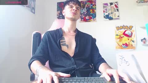 Snapshot of kendall_ros chatting on February 16, 6:21 pm kendall ross online show from February 16, 6:21 pm