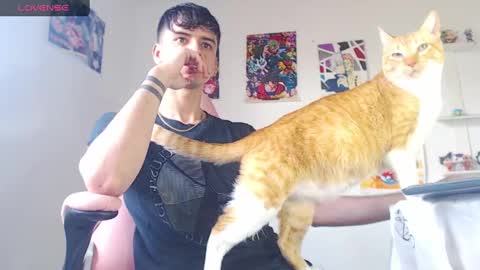 Snapshot of kendall_ros chatting on February 18, 3:43 pm kendall ross online show from February 18, 3:43 pm