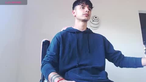 Snapshot of kendall_ros chatting on September 23, 2:31 pm kendall ross online show from September 23, 2:31 pm