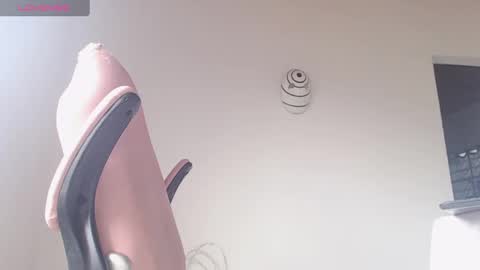 Snapshot of kendall_ros chatting on September 28, 2:55 pm kendall ross online show from September 28, 2:55 pm