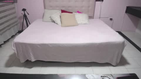 kendall_rossii_ online show from December 14, 3:12 am