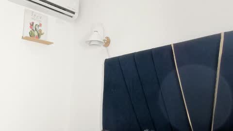 Snapshot of kendall_x0 chatting on March 14, 5:35 am kendall_x0 online show from March 14, 5:35 am