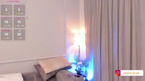 kendallbleer online show from December 5, 11:52 am