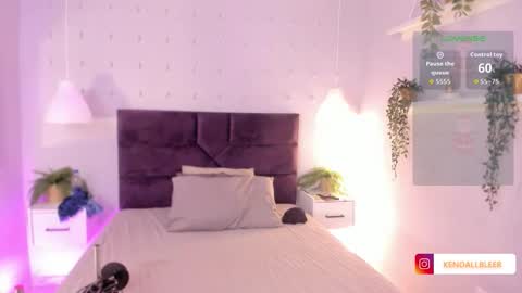 kendallbleer online show from December 17, 11:49 am