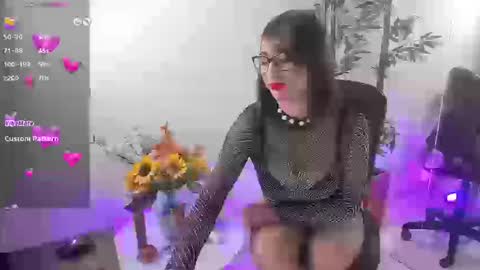 Kendall online show from September 22, 9:06 pm