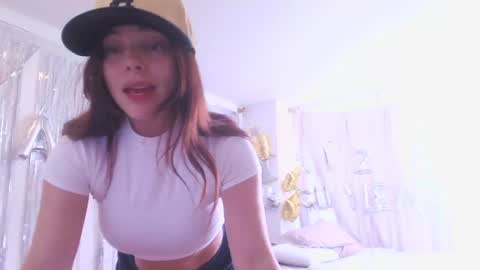 kendall online show from November 19, 4:40 pm