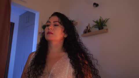 Snapshot of kendally_ chatting on January 7, 12:18 pm kendally_ online show from January 7, 12:18 pm