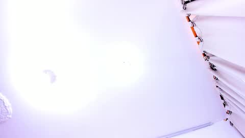 Kendal  online show from February 25, 5:04 pm