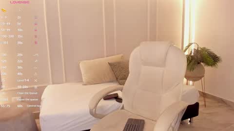 Snapshot of kendra_bennz_ chatting on February 27, 8:31 pm kendra Benz online show from February 27, 8:31 pm