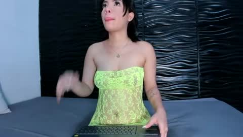 Snapshot of kendra_di_marco chatting on July 13, 11:13 am kendra_di_marco online show from July 13, 11:13 am