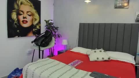 Kendra London online show from July 10, 11:13 am