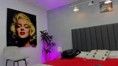 Kendra London online show from July 13, 11:13 am