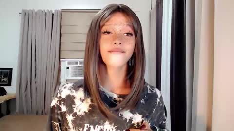 Snapshot of kendra_lunaxx chatting on February 21, 3:02 pm kendra_lunaxx online show from February 21, 3:02 pm