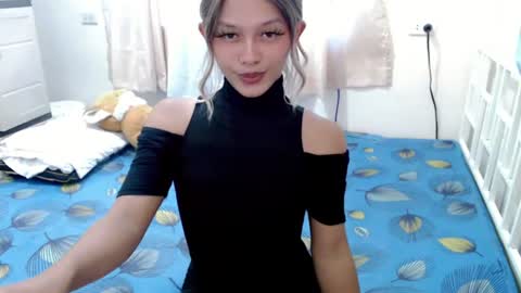 kendra_lunaxx online show from June 14, 3:41 am