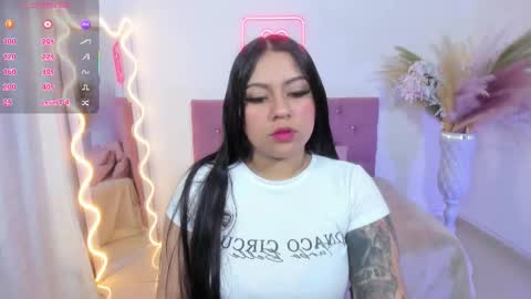 Snapshot of kendra_tay chatting on November 27, 3:19 am kendra online show from November 27, 3:19 am