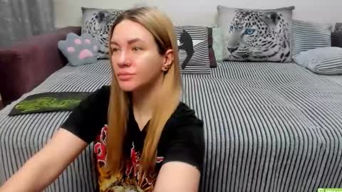 Kendra online show from January 19, 1:09 am