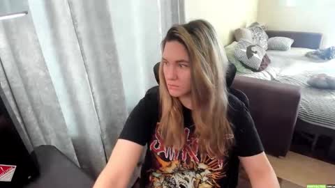 Kendra online show from February 15, 8:02 am