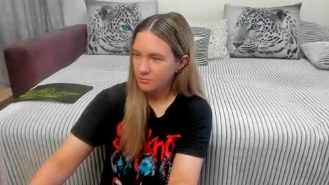 Kendra online show from July 26, 11:44 pm