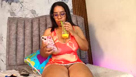 Mamasita online show from July 14, 5:07 pm