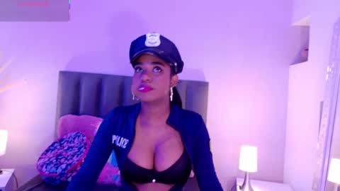 Snapshot of kendrachavezz1 chatting on September 19, 10:32 pm kendrachavezz1 online show from September 19, 10:32 pm